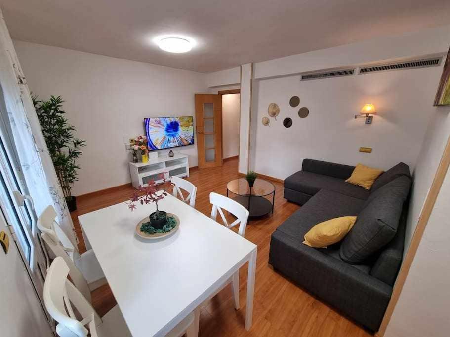 Fuentes Del Pilar Comotucasa Apartment *